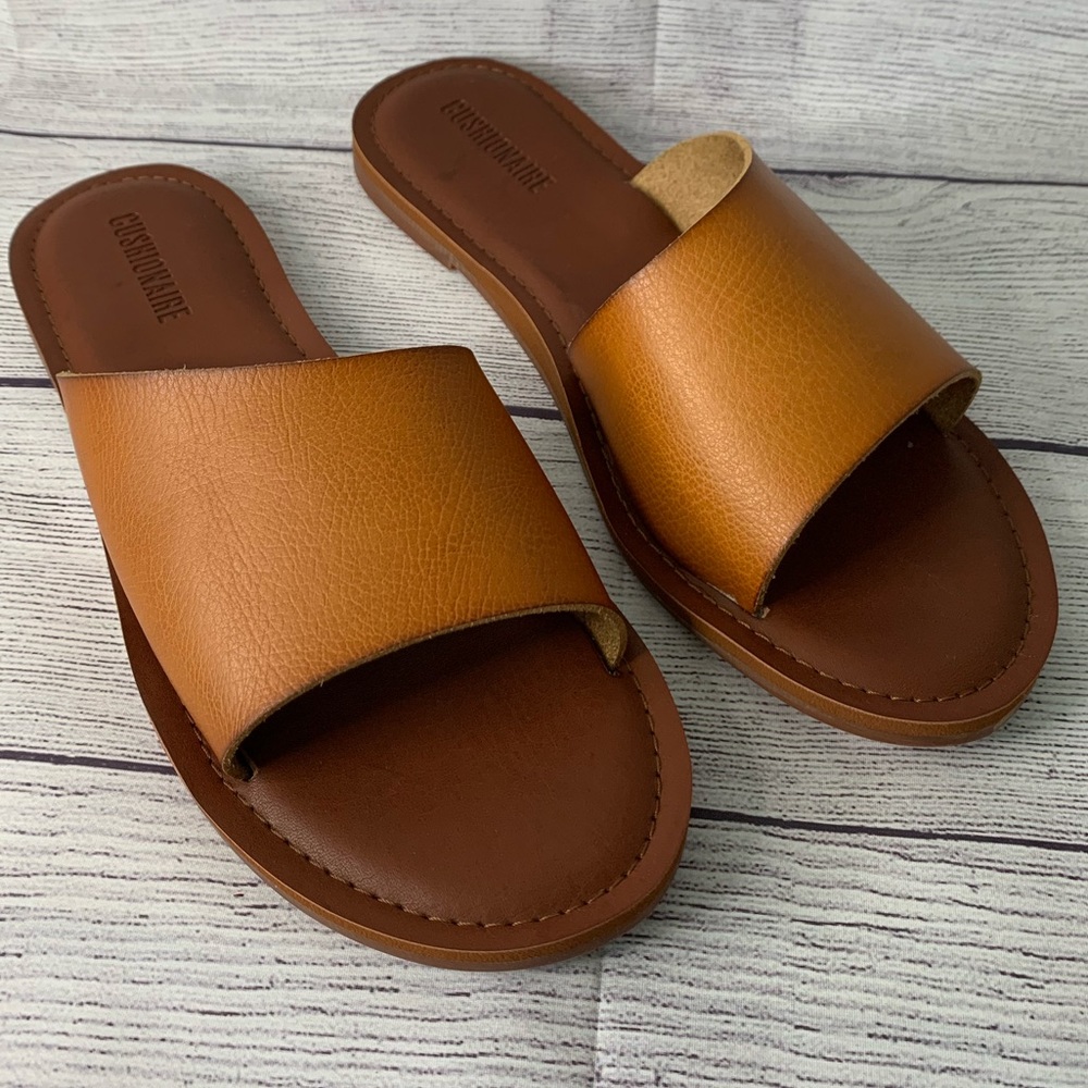 Cushionaire Women’s Carly Sandal With Memory Foam